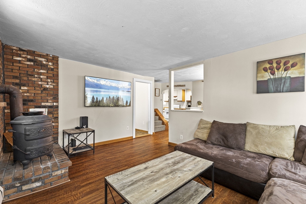 16 Richview Ave