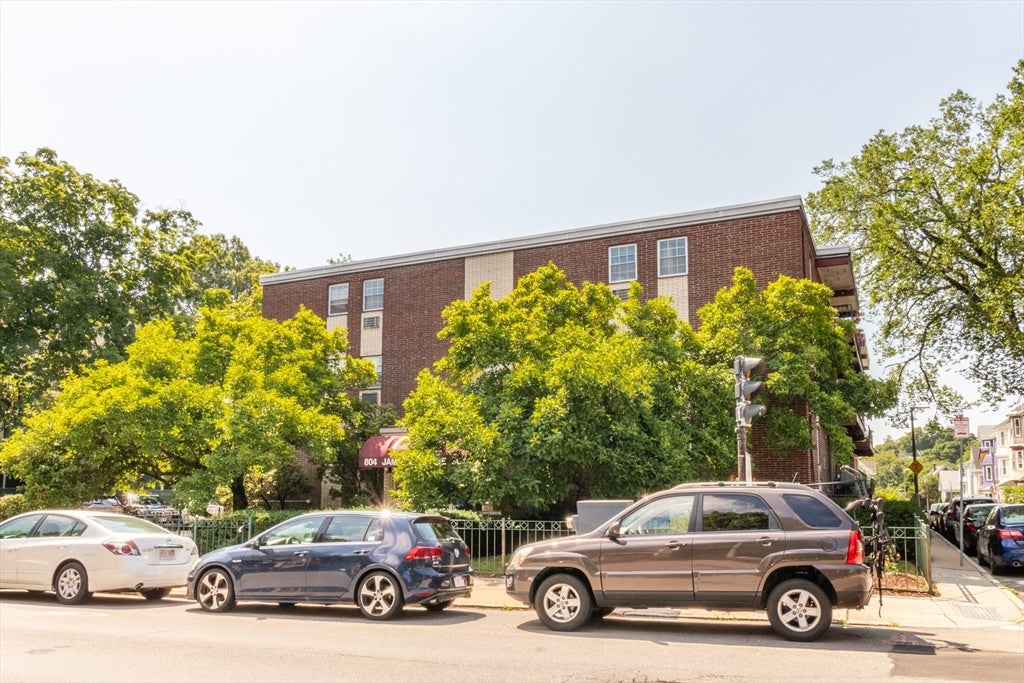 804 Centre Street 208