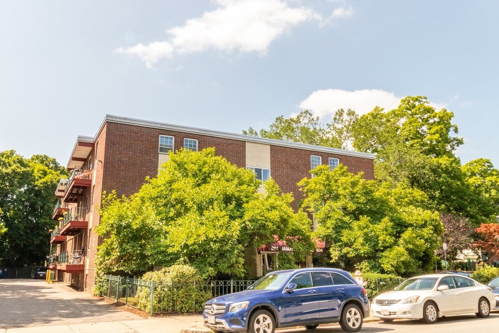 804 Centre Street 208