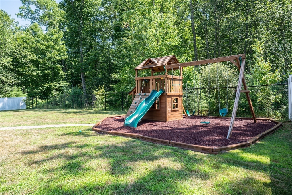 1 Debrah Ln, Millis, MA Photo #36