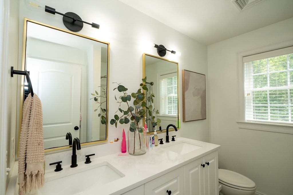 1 Debrah Ln, Millis, MA Photo #23