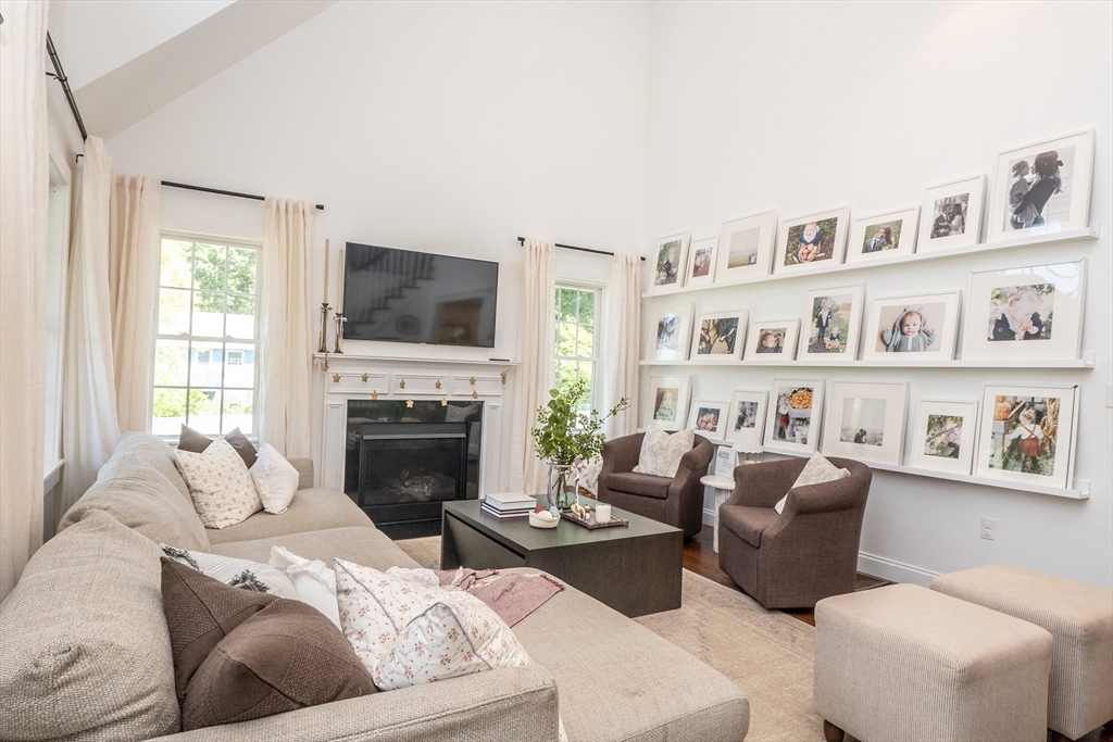 1 Debrah Ln, Millis, MA Photo #3
