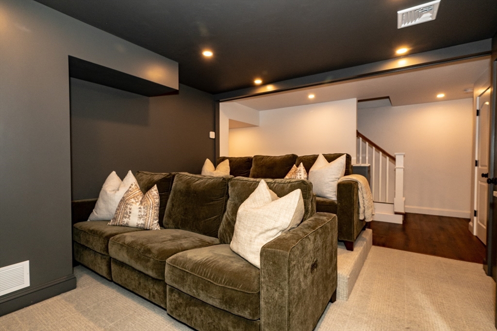 1 Debrah Ln, Millis, MA Photo #31