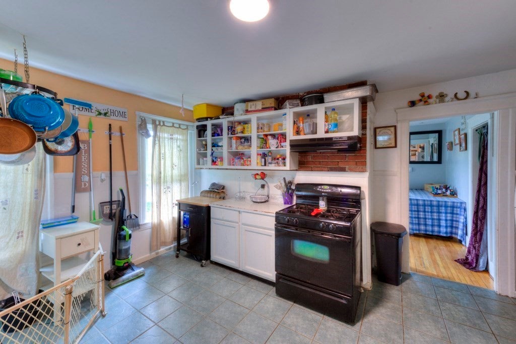 279 Hamilton St, Worcester, MA, 279 Hamilton St, Worcester, MA Photo #5