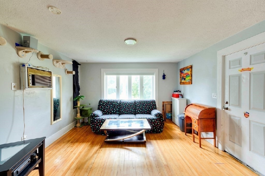 279 Hamilton St, Worcester, MA, 279 Hamilton St, Worcester, MA Photo #11