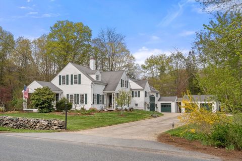 Photo of 187 Mill St, Framingham, MA 01701 (MLS # 73510962)