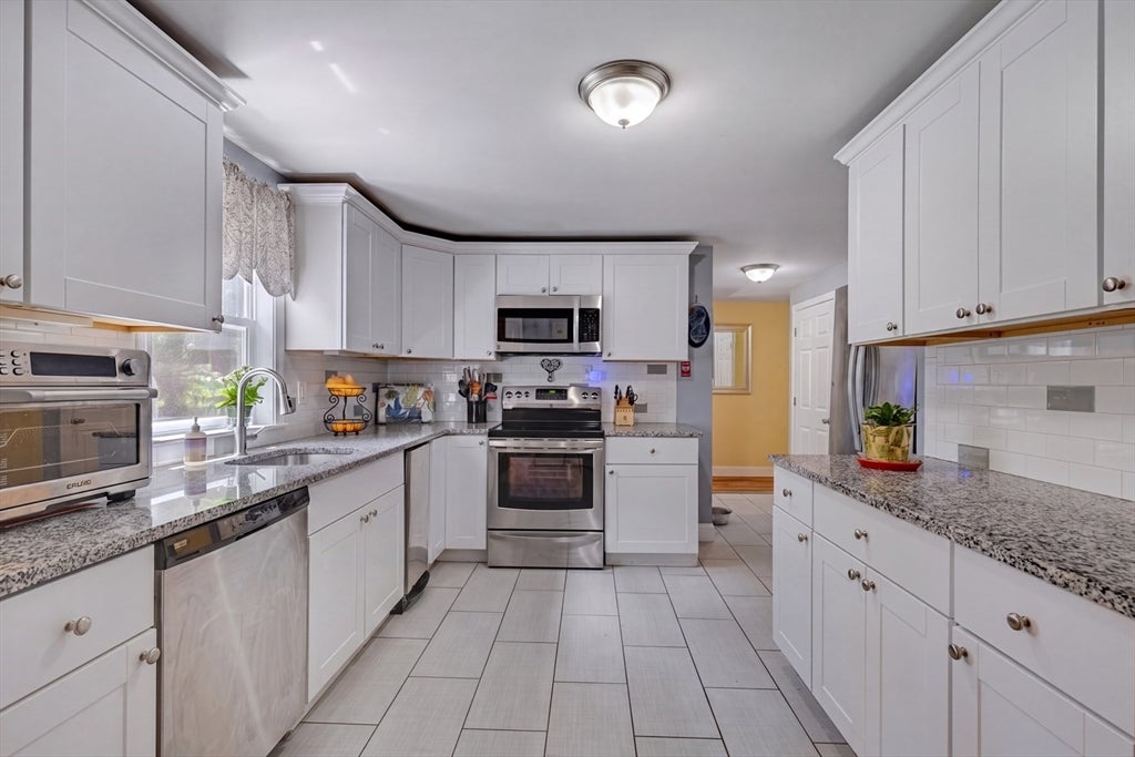 15 Melissa Ave, Mashpee, MA, 15 Melissa Ave, Mashpee, MA Photo #10