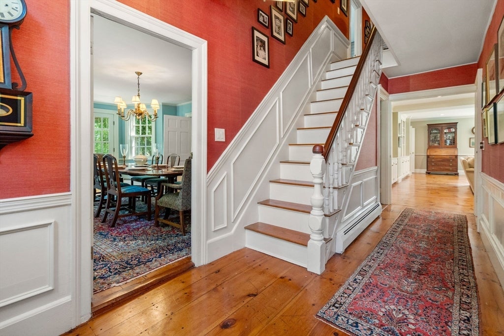 49 Salem St