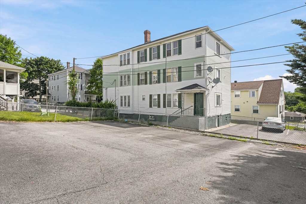16 Plantation Street