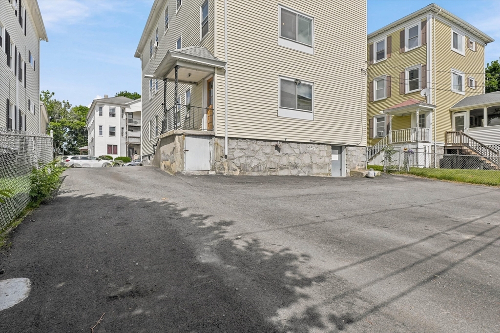 16 Plantation Street