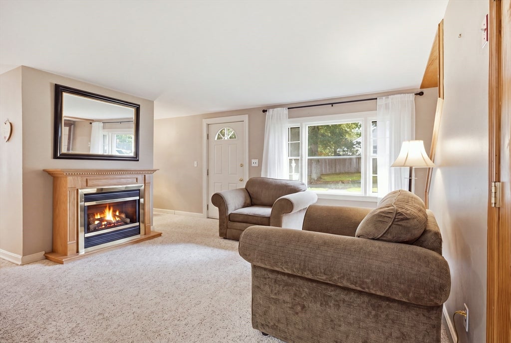 127 Isabelle ST, Abington, MA Photo #11