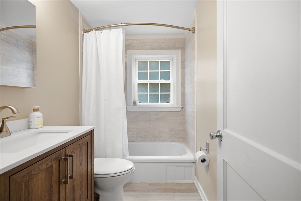 127 Isabelle ST, Abington, MA Photo #16