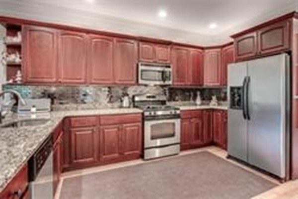 68 Waverley Avenue 1