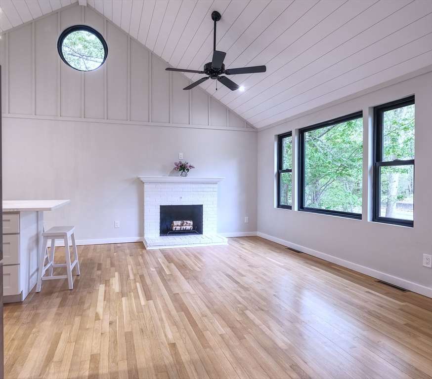 3 Gilbert Ln