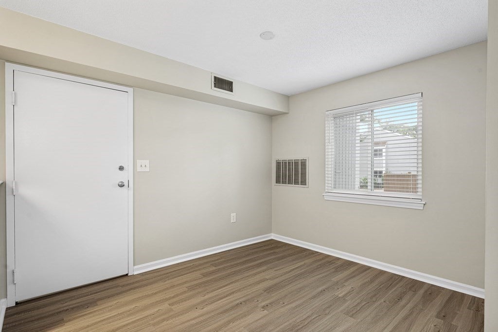 6 Beals Cove #B, Hingham, MA Photo #8