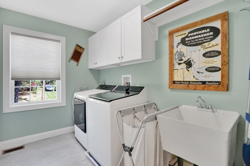 109 Booth St, Ludlow, MA Photo #33