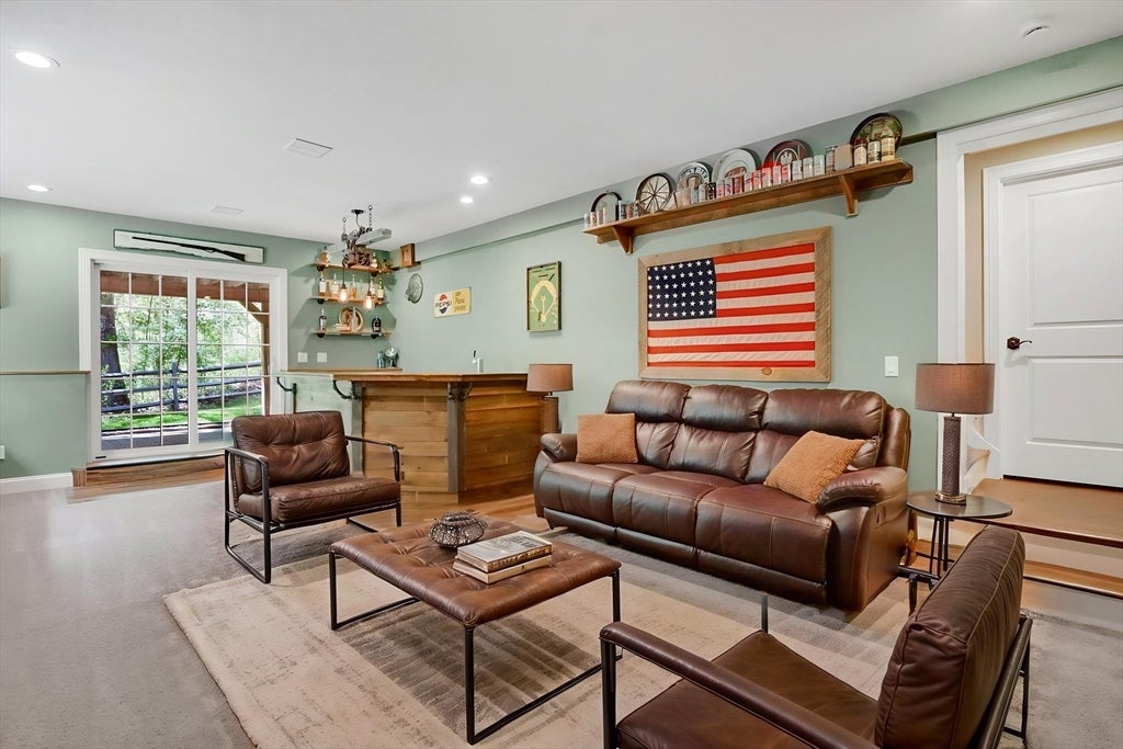109 Booth St, Ludlow, MA Photo #27