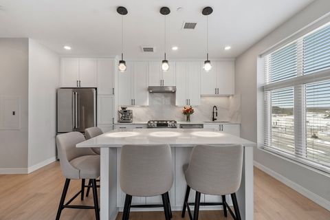 Photo of 18 Artisan Drive #401, Salem, NH 03079 (MLS # 73476872)