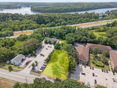 47 Macy St Amesbury MA 01913