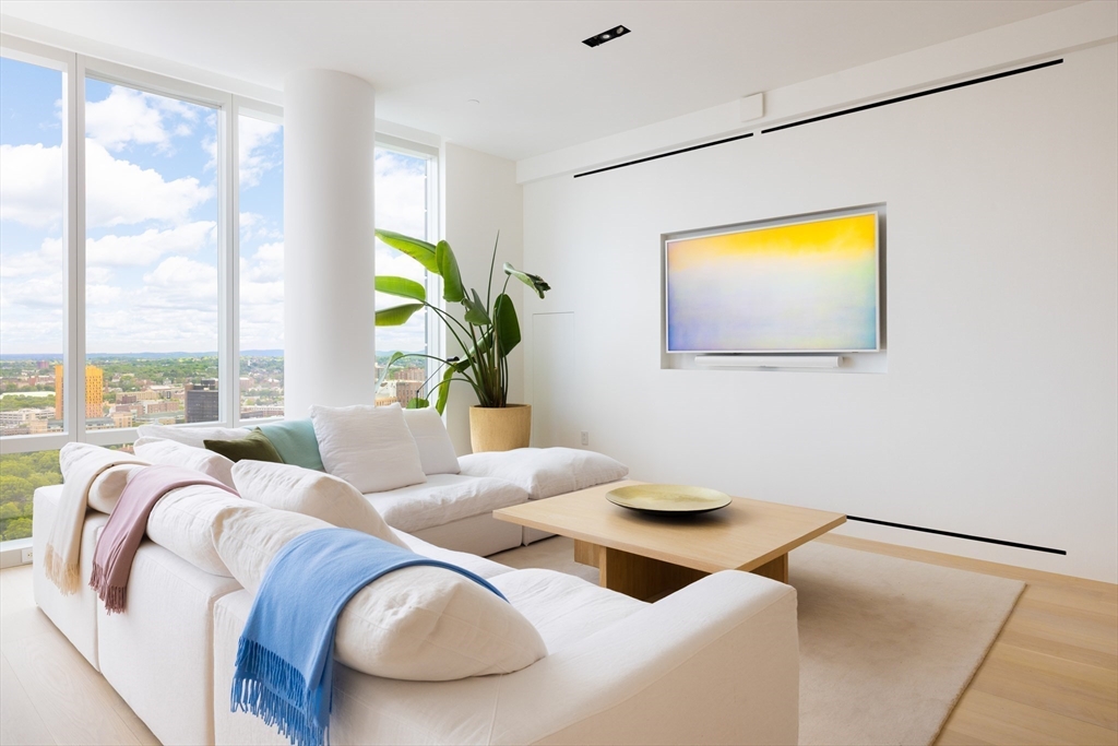 188 Brookline Ave 29B