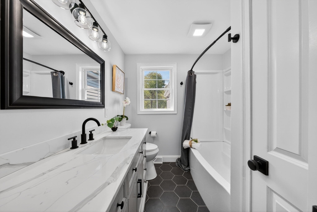 198 Dunbar St, Taunton, MA Photo #32