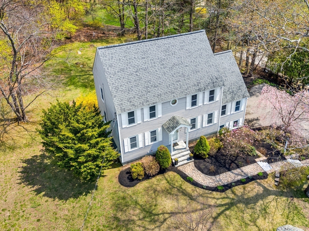 3 Macleod Ln