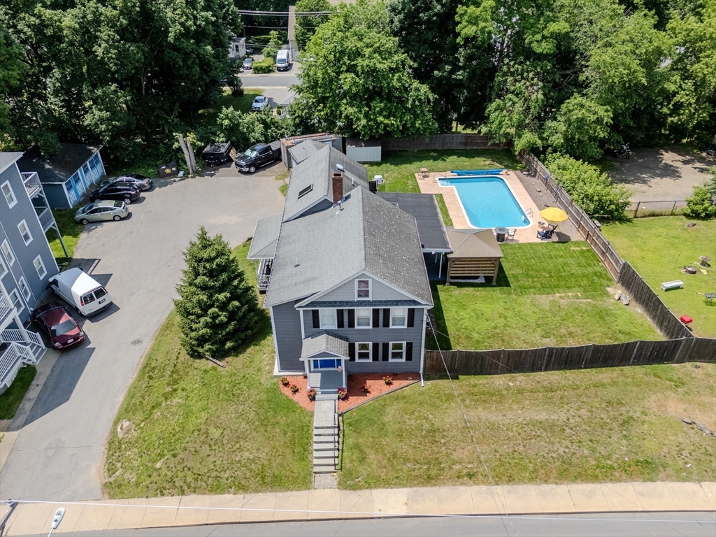 135 Howe Street