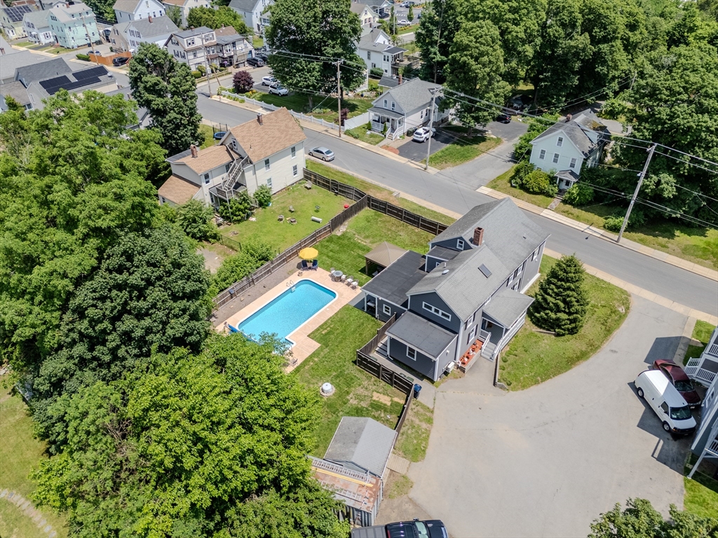 135 Howe Street