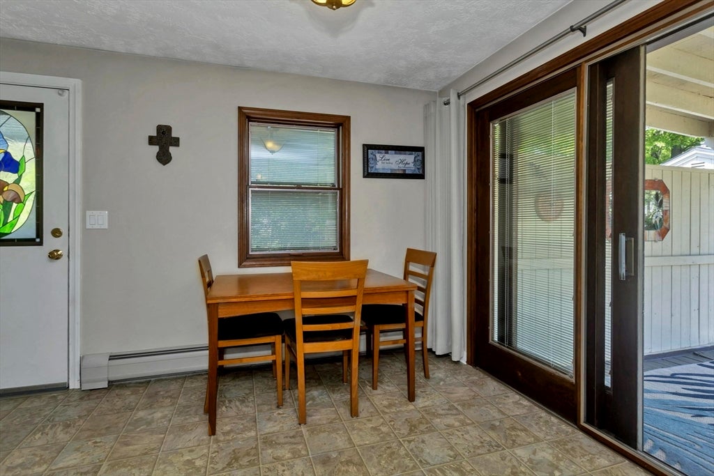 23 Beyer Dr, Easthampton, MA, 23 Beyer Dr, Easthampton, MA Photo #5