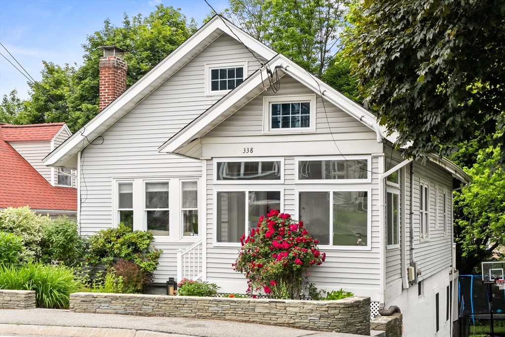 338 Forest St