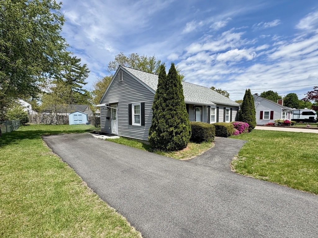 62 Ralph Mann Dr