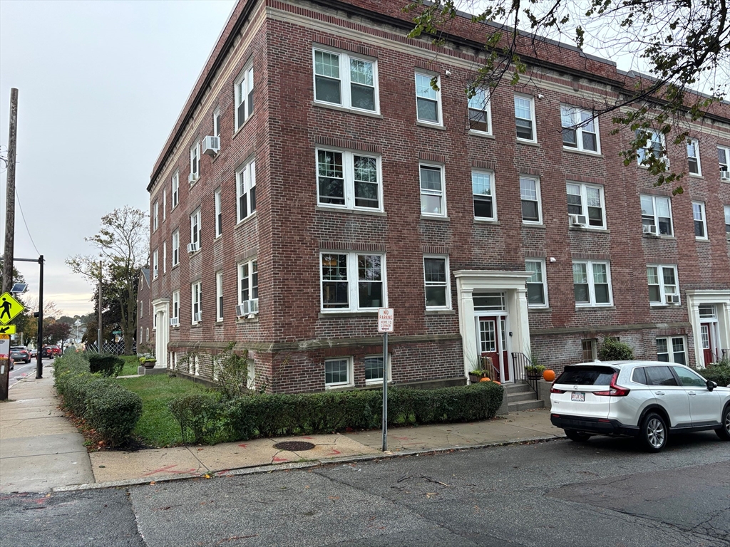 Photo 1 of 1 — 12 Brooks Park 7, Medford, MA 02155