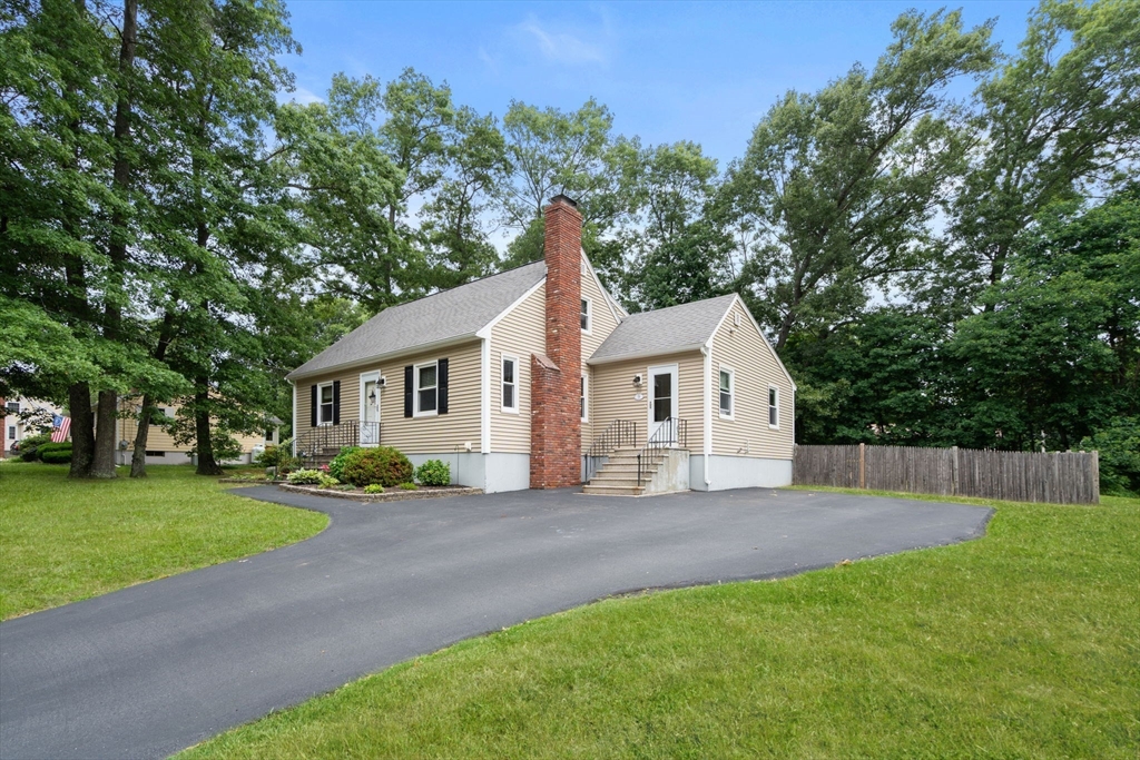 9 Laurel Ln