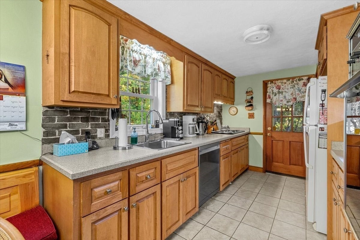 28 Plymouth Road, Wakefield, MA, 28 Plymouth Road, Wakefield, MA Photo #13