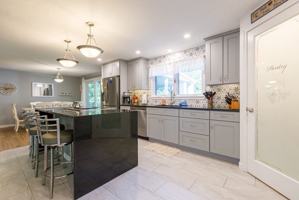 48 Fort Hill Rd