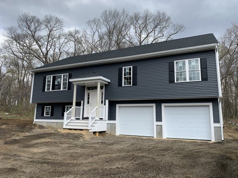Photo of 2 Clarendon Circle #Lot 7, Holbrook, MA 02343 (MLS # 73571287)