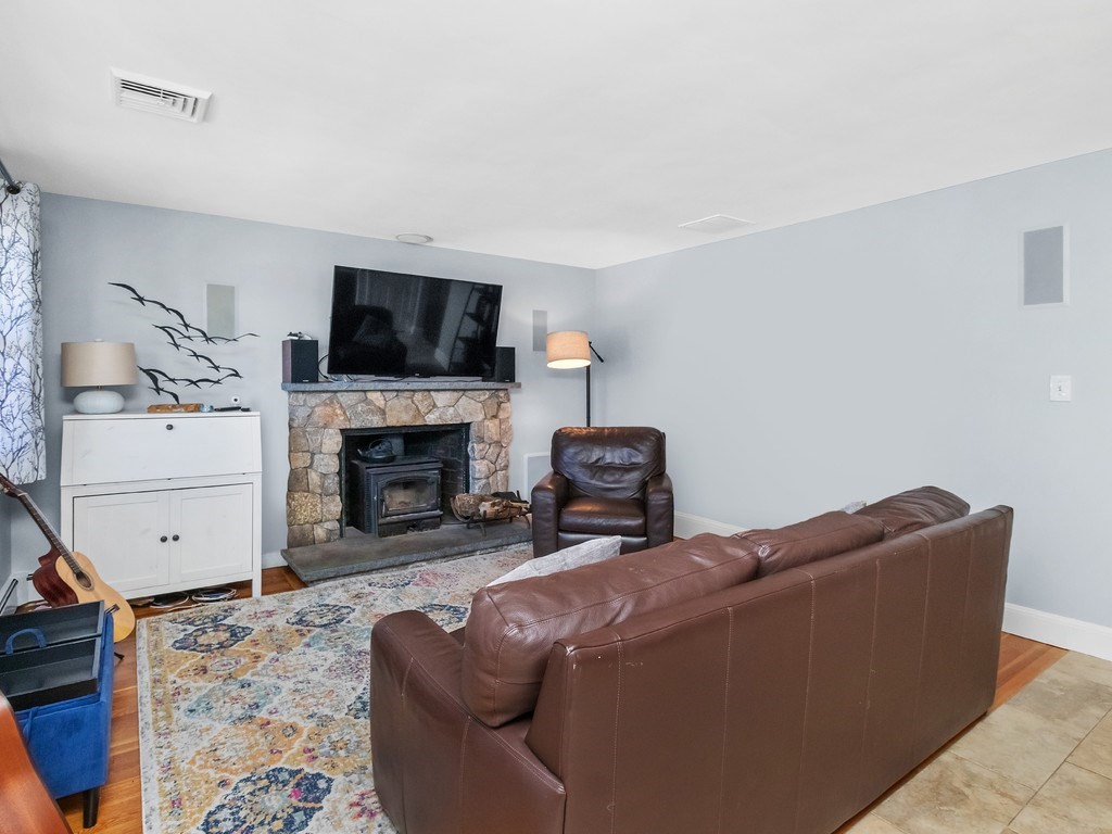 42 Virginia Road, Waltham, MA Photo #5