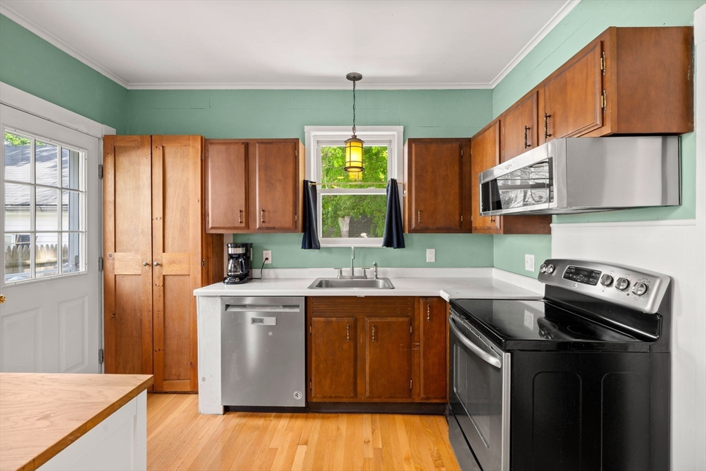 111 Linden Street, Hamilton, MA Photo #12