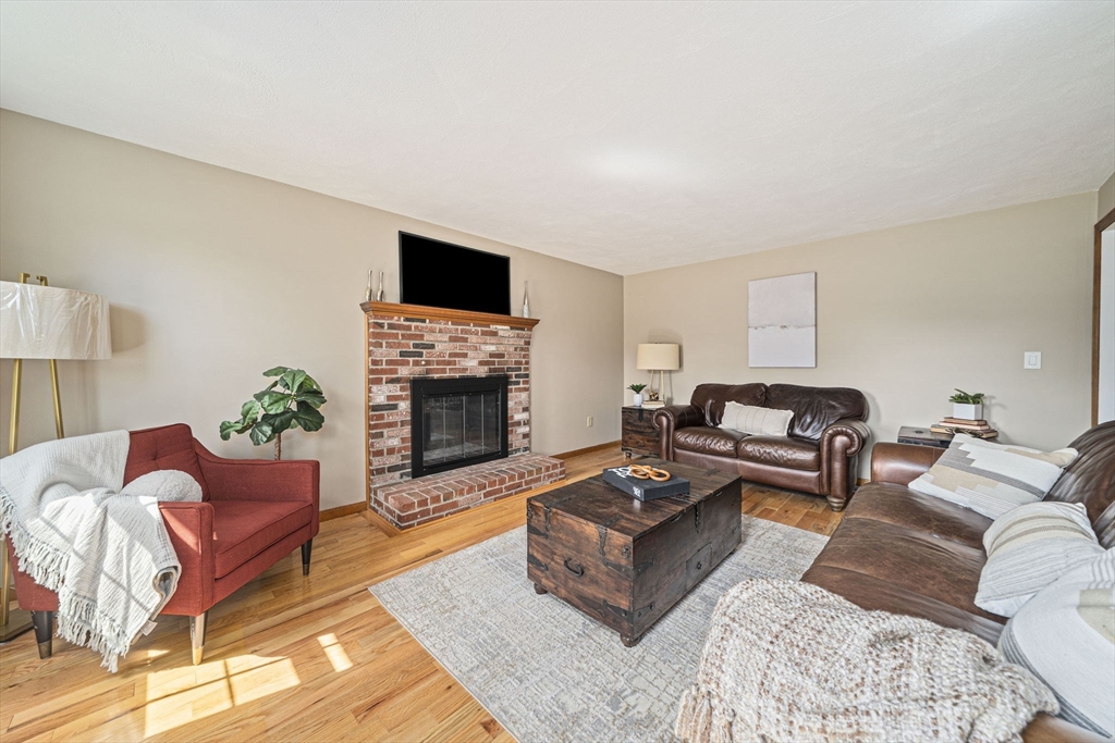 1 Fieldstone Dr