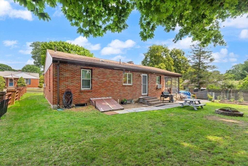 24 Taylor Rd, Lynn, MA, 24 Taylor Rd, Lynn, MA Photo #6