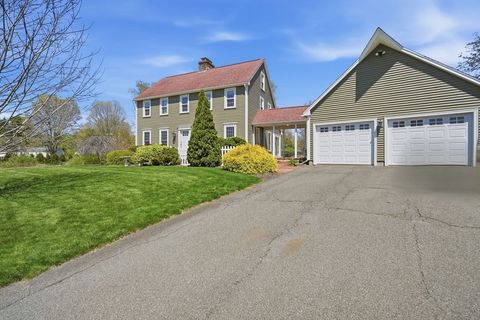 Photo of 32 Rolling Meadow Ln, East Longmeadow, MA 01028 (MLS # 73507286)