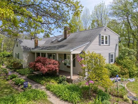 77 Center St Ashburnham MA 01430