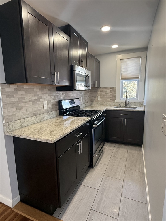 105 Collette Street, New Bedford, MA Photo #8