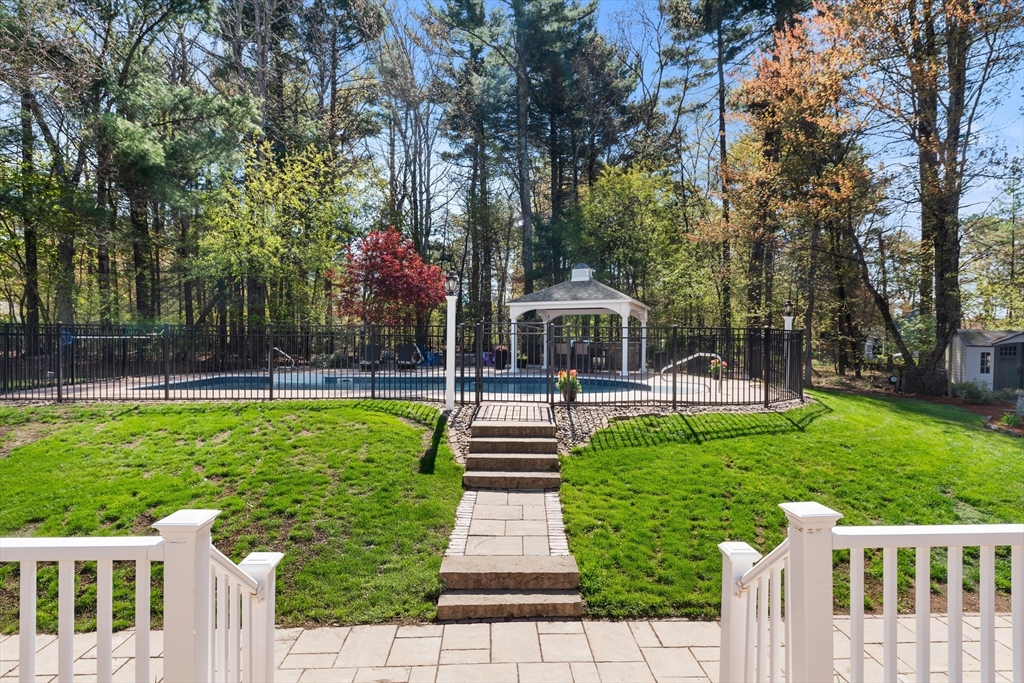 6 Edmunds Way