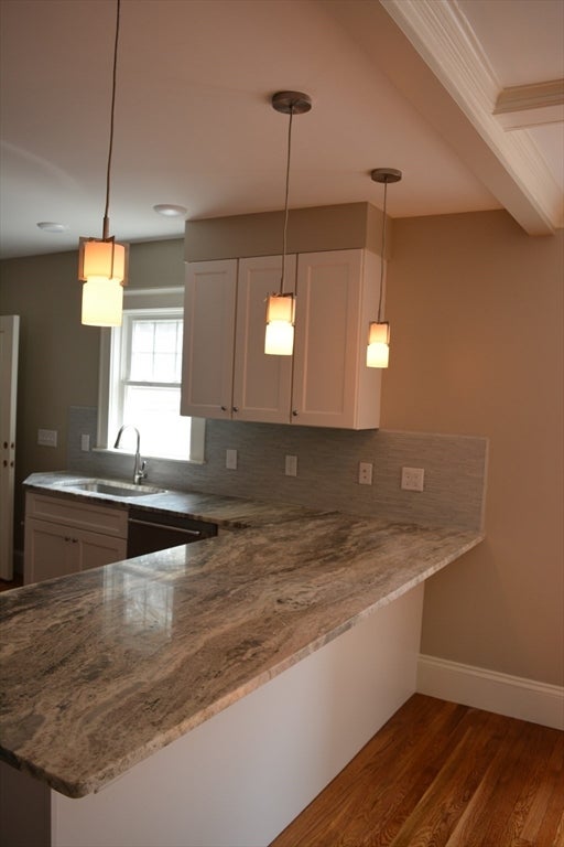 41 Carleton Rd 2