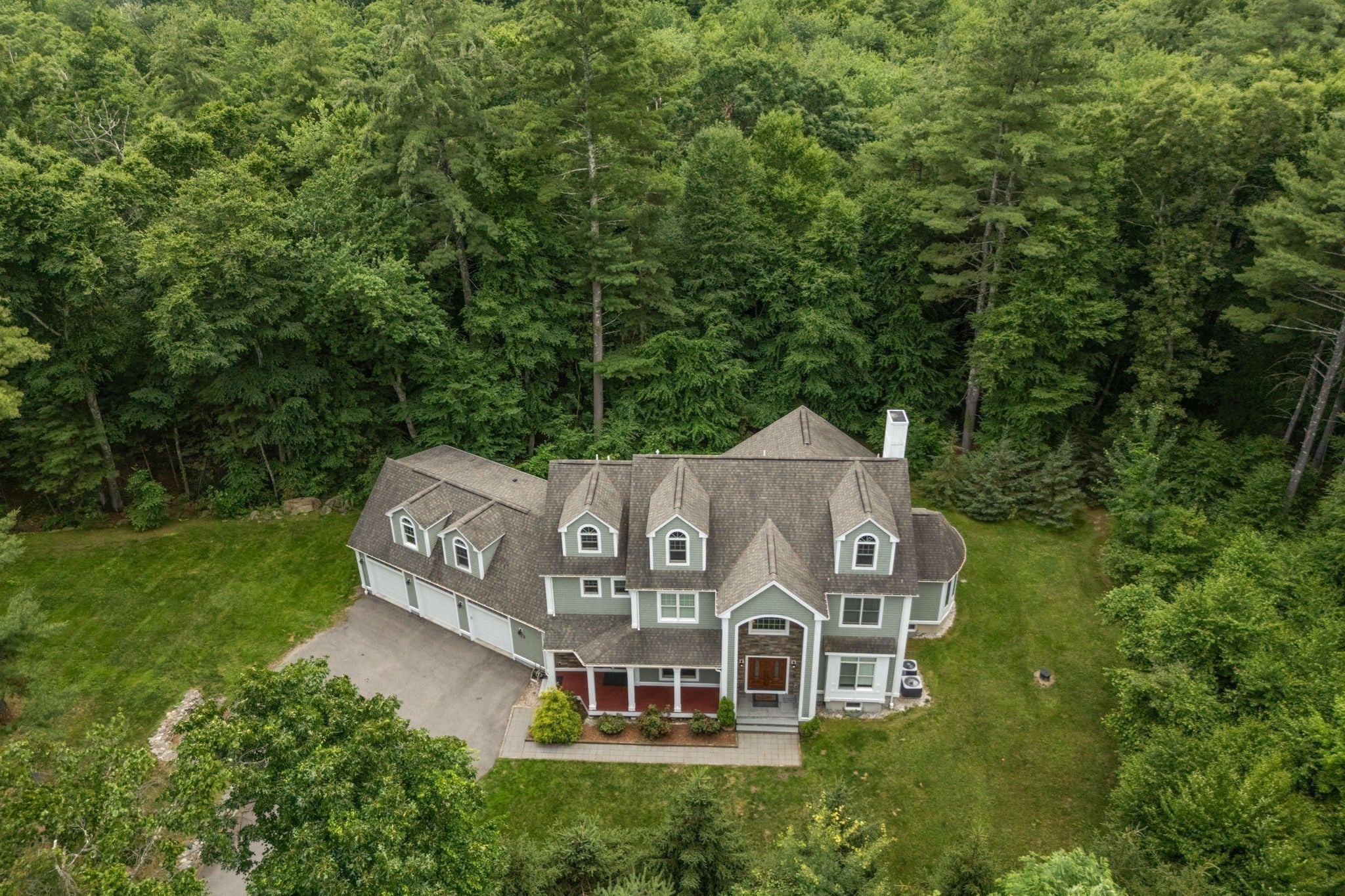 24 Wayside Inn Rd, Framingham MA 01701