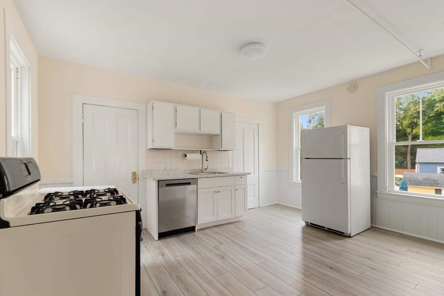 286 Albion St, Wakefield, MA Photo #13
