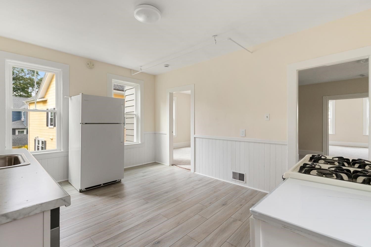 286 Albion St, Wakefield, MA Photo #8