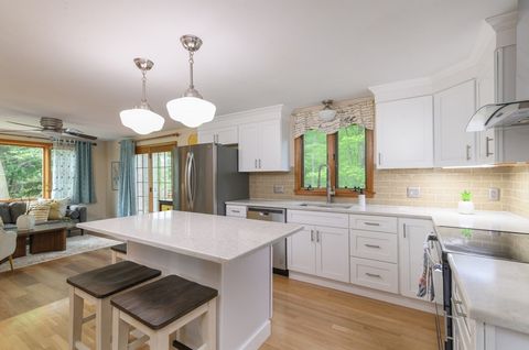 Photo of 57 Sheri Ln, Weymouth, MA 02190 (MLS # 73458147)