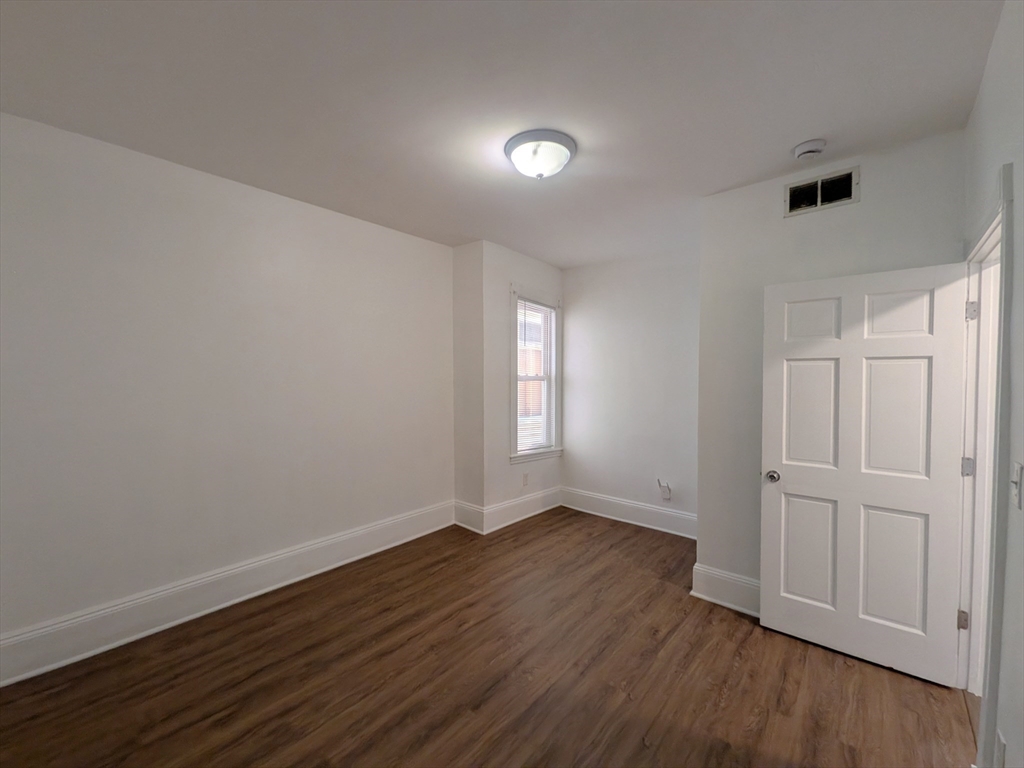 11 Linden Street 2